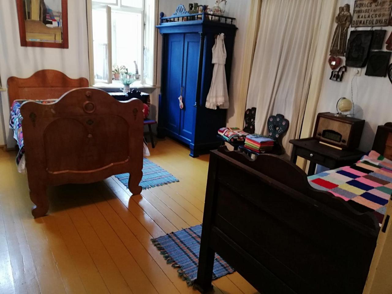 Rozmaringos Udvarhaz Dunafoldvar エクステリア 写真